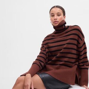 GAP 100% cotton sweater.